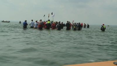 Śledzie przemaszerowały przez Zatokę Pucką
