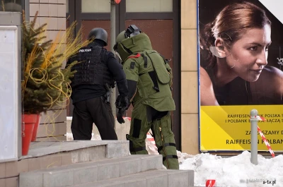 Alarm bombowy przy Centrum Kwiatkowskiego