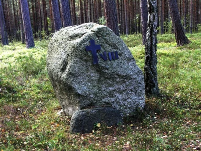 Piaśnica - kamienne stacje Drogi Krzyżowej