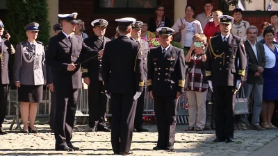 Przekazanie repliki sztandaru 1 Morskiego Pułku Strzelców