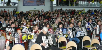 DJK Bojano 2016. Rekord Polski w jednoczesnej grze na akordeonach pobity - fot. Leszek Spigarski