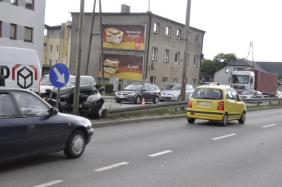 Reda: Zatrzymał się na słupie