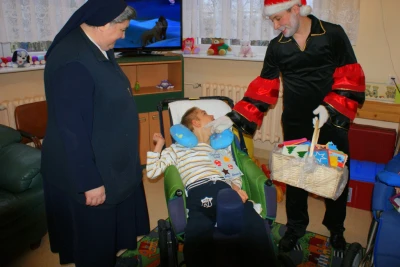 Święty Mikołaj w szpitalu i w Domu Pomocy Społecznej