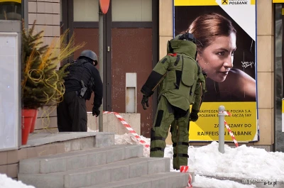 Alarm bombowy przy Centrum Kwiatkowskiego