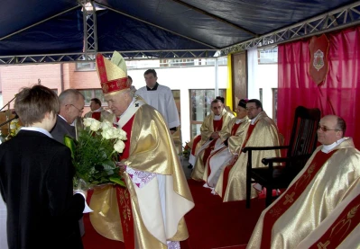 Rocznica nadania imienia Jana Pawła II Samorządowemu Gimnazjum w Bolszewie