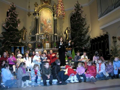 Koncert Eleni z chórem migowym. Rok 2012 fot. Leszek Spigarski