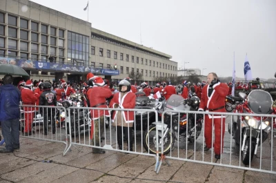 2,5 tys. mikołajkowych rydwanów zawładnęło Trójmiastem