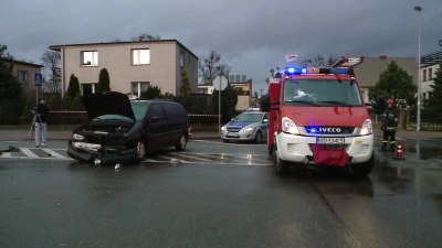 Wypadek na skrzyżowaniu Myśliwskiej i Sikorskiego