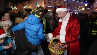 Mikołajki na wejherowskim rynku fot Leszek Spigarski/TTM