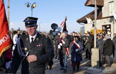 Luzino – 15-lecie parafii Matki Bożej Różańcowej, poświęcenie dzwonów – fot. Leszek Spigarski