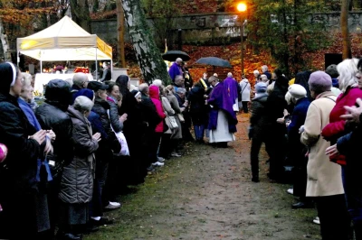 Dzień Zaduszny - nabożeństwo na starym cmentarzu w Wejherowo