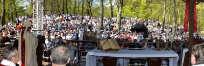 Ostatni dzień Odpustu Wniebowstąpienia Pańskiego. Suma odpustowa na Kalwarii Wejherowskiej fot. Leszek Spigarski