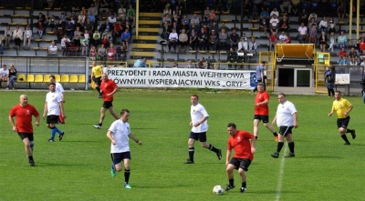 Księża i samorządowcy - mecz na Wzgórzu Wolności, fot. Leszek Spigarski