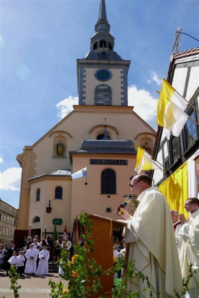 Boże Ciało 2017. Uroczystośc w parafii pw. Trójcy Świętej w Wejherowie. Fot. Leszek Spigarski