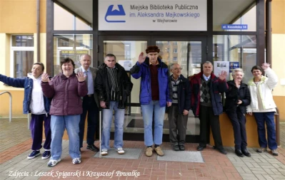 Seniorzy świętowali w bibliotece – fot. Leszek Spigarski i Krzysztof Powałka