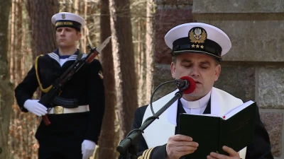 Uroczystości pod pomnikiem w Piaśnicy