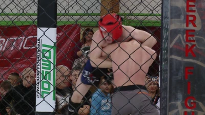 Siła mięśni czy technika, zawody MMA w Pucku