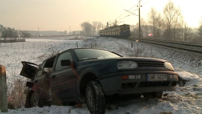 Bożepole Małe: Samochód wjechał pod pociąg