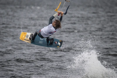 Puchar i Mistrzostwa Polski w kitesurfingu i wingfoilu w Pucku