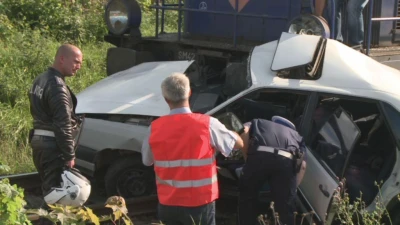 Władysławowo: Samochód wjechał pod pociąg