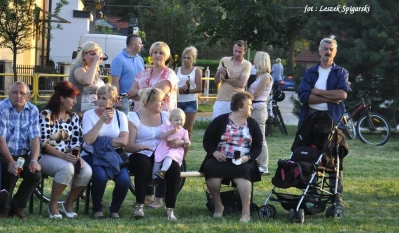 Dzień Sąsiada - piknik rodzinny na Osiedlu Sucharskiego (fot. Leszek Spigarski)