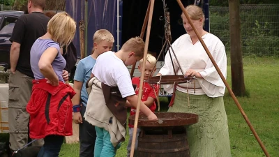 Piknik Ginących Zawodów w Domku Drzewiarza