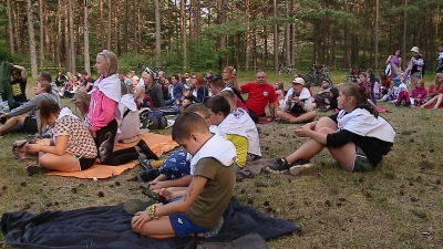 Anna Dymna czytała dzieciom na polanie w Lubiatowie 
