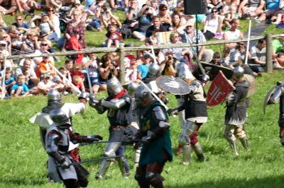 Rekonstrukcja historyczna bitwy wojsk polskicch z krzyżakami w 1462 roku. Fot. Leszek Spigarski.