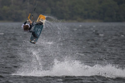 Puchar i Mistrzostwa Polski w kitesurfingu i wingfoilu w Pucku