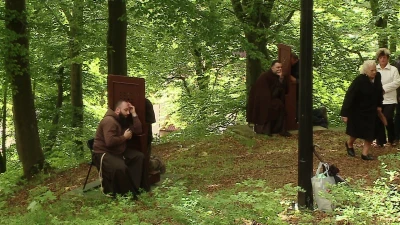 Pielgrzymi na Kalwarii Wejherowskiej