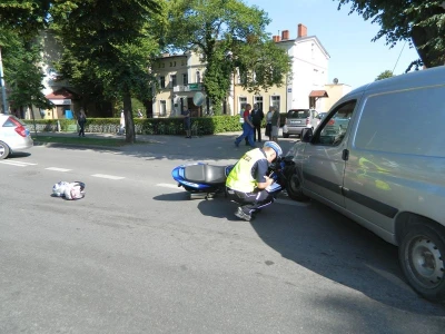 Zderzenie motocykla Suzuki z Peugeotem