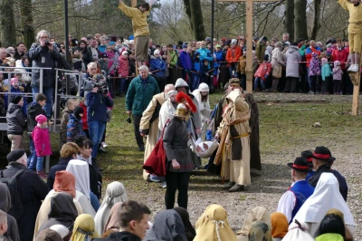 Wielki Piątek - Misterium Męki Pańskiej część II - Na Golgocie. fot. Leszek Spigarski i Marta Krawczyk