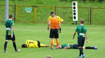 Gryf Wejherowo pokonany na własnym boisku.Fot. Leszek Spigarski.