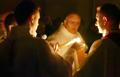 Wielka Sobota - Wigilia Paschalna w Wejherowskiej Kolegiacie - fot. Leszek Spigarski