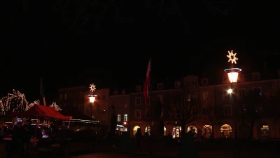 Świąteczna choinka oświetla wejherowski rynek