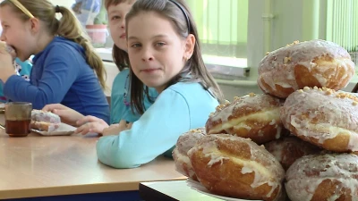 Pączki, faworki i inne łakocie