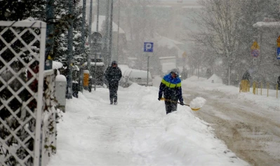 Wejherowo  - zimowa aura na osiedlowych ulicach (8.02.2017) - fot. Leszek Spigarski