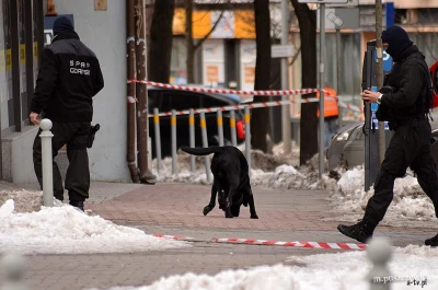 Alarm bombowy przy Centrum Kwiatkowskiego