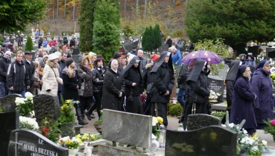 Uroczystość Wszystkich Świętych na wejherowskim cmentarzu 1.11.2017 - fot. Leszek Spigarski