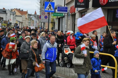Biało-czerwona parada niepodległościowa w Wejherowie