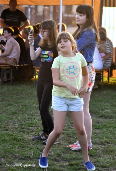 Dzień Sąsiada - piknik rodzinny na Osiedlu Sucharskiego (fot. Leszek Spigarski)