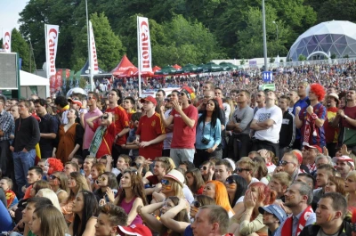 Mecz Hiszpania-Włochy. Tłumy w Fan Zone