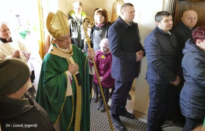 Luzino – 15-lecie parafii Matki Bożej Różańcowej, poświęcenie dzwonów – fot. Leszek Spigarski
