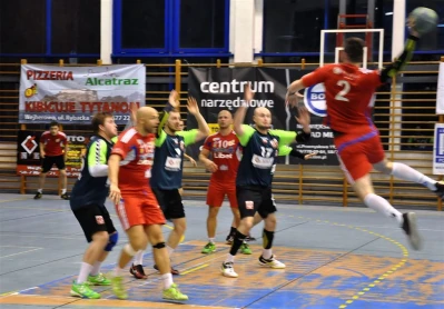 Zwycięstwo Tytanów 34:28 na otwarcie sezonu - fot. Leszek Spigarski