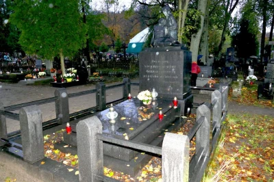 Dzień Zaduszny na starym cmentarzu, 2.11.2017, fot. Leszek Spigarski