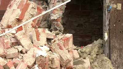 Runęła ściana kamienicy w Wejherowie