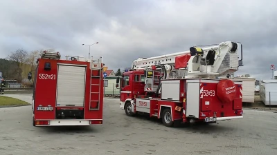 Chwiejny maszt powodem korków na krajowej szóstce