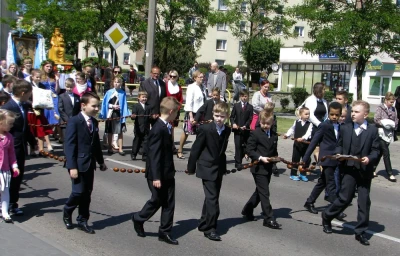 Procesja Bożego Ciała w parafii pw. NMP Królowej Polski w Wejherowie (fot. Leszek Spigarski)