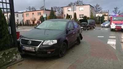 Wypadek na skrzyżowaniu Myśliwskiej i Sikorskiego
