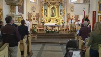 Uroczyste złożenie kwiatów pod pomnikiem Żołnierzy Armii Krajowej
